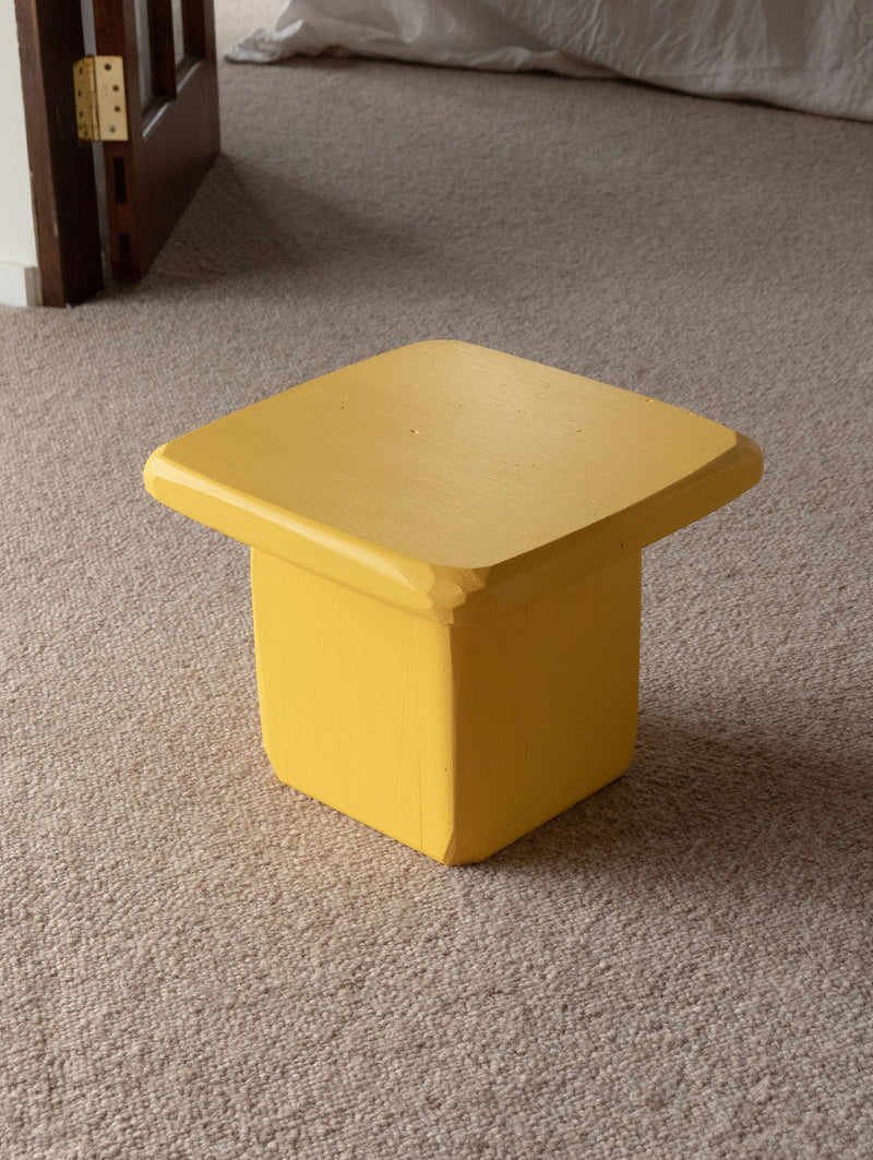 KIDS TABLE